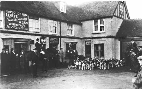 Hunt at the Plough